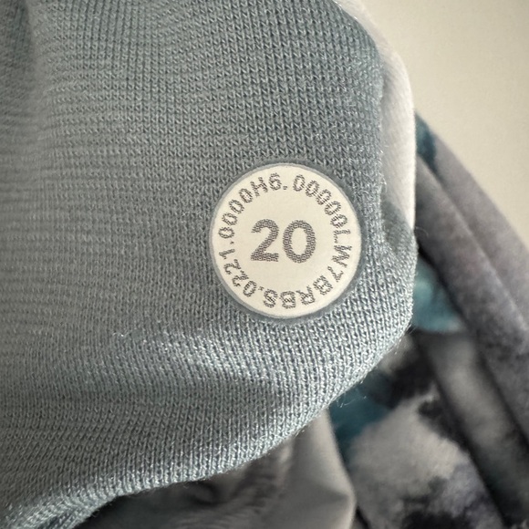 Lululemon Align Short 8" in Kaleidofloral Multi - Picture 4 of 7